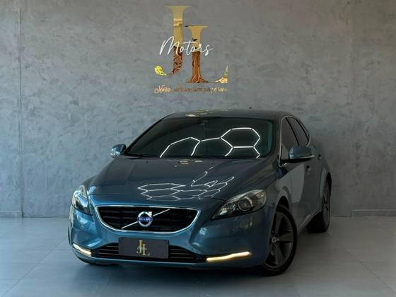 VOLVO V40 2.0 T4 DYNAMIC TURBO GASOLINA 4P AUTOMÁTICO VOLVO V40 2.0 T4 DYNAMIC TURBO GASOLINA 4P AUTOMÁTICO